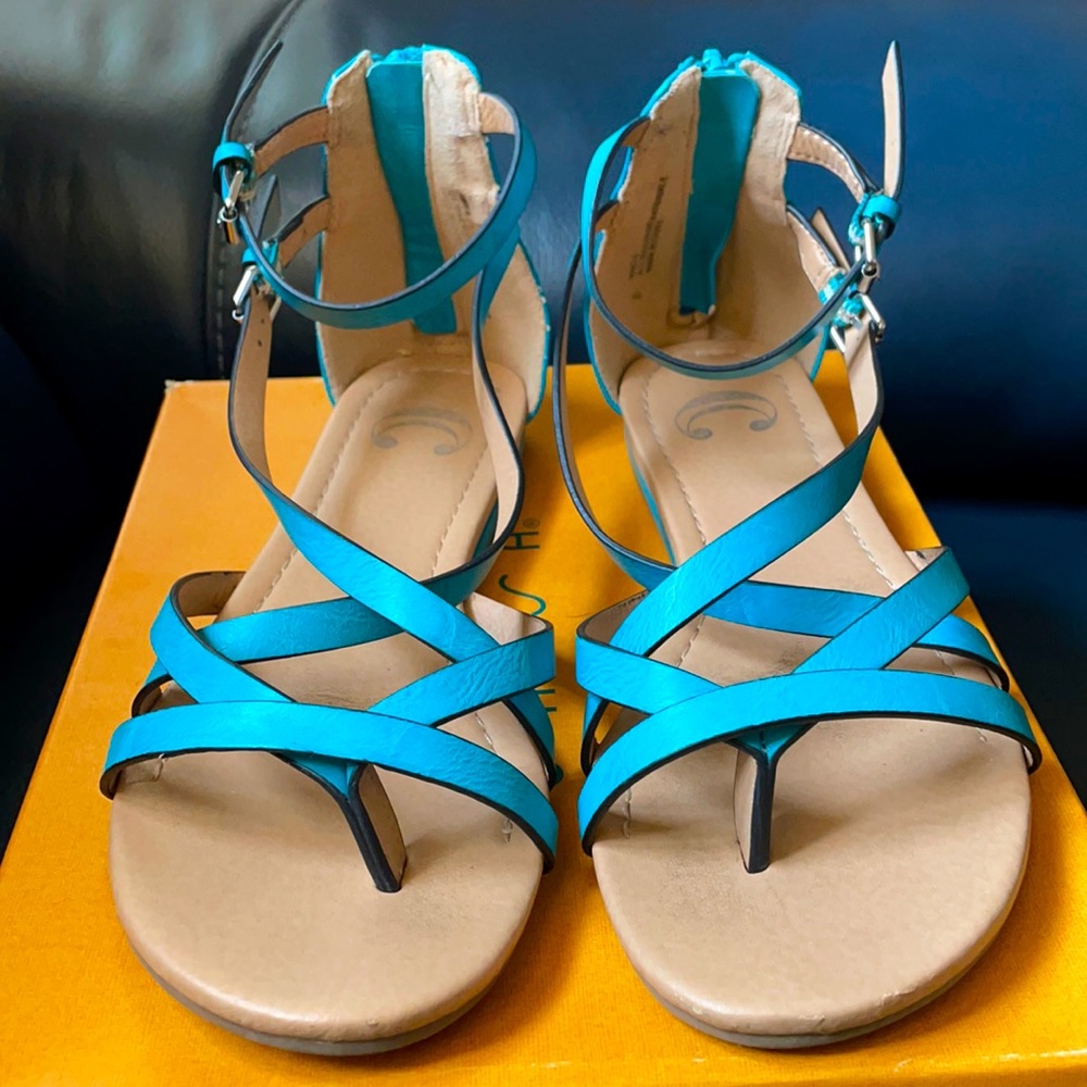 Turquoise Sandal Low wedge Size 8